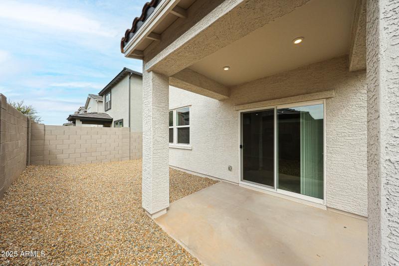 38_New-2-story-home_for-sale_Surprise-AZ