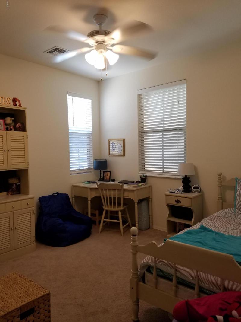 ANOTHER BR W/FAN & LITE