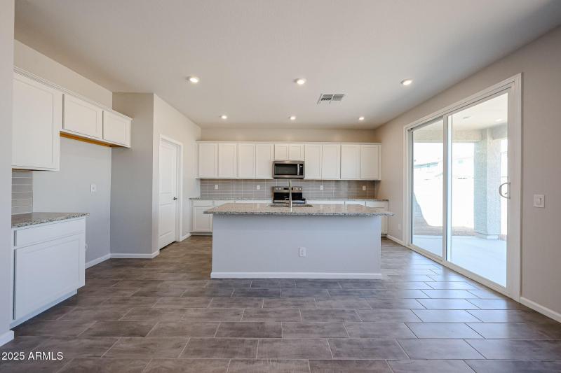 17_Surprise-Arizona_2-story_home-for-sal