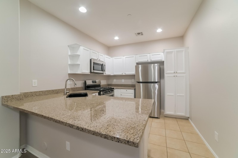 007-photo-kitchen-11283630