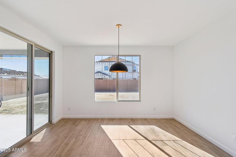 12-web-or-mls-E Saddle Way-S0111-010