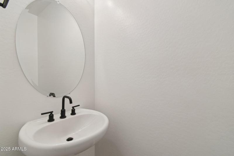 19-web-or-mls-E Saddle Way-S0111-017