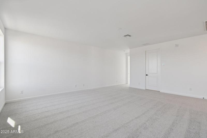 32-web-or-mls-E Saddle Way-S0111-030