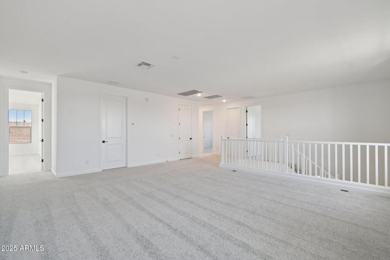 33-web-or-mls-E Saddle Way-S0111-031