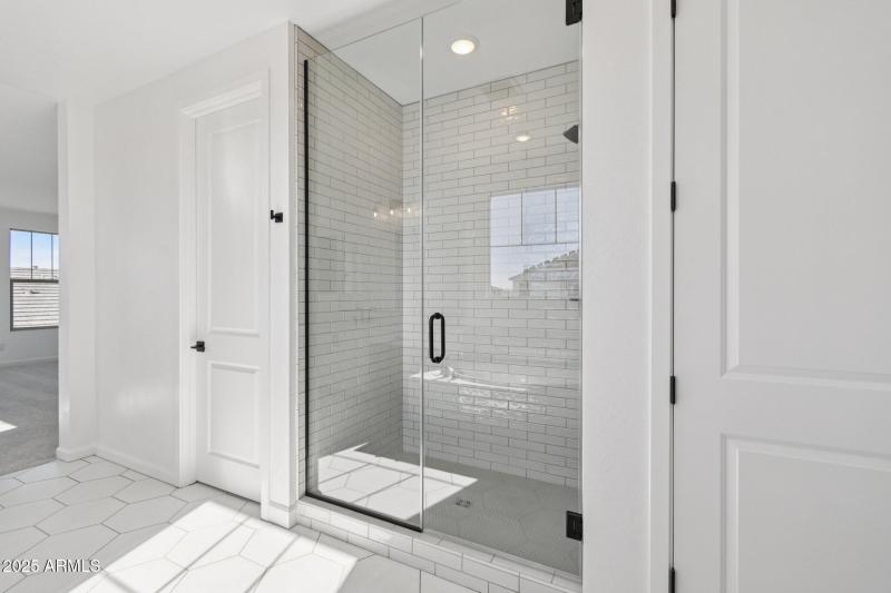 45-web-or-mls-E Saddle Way-S0111-039