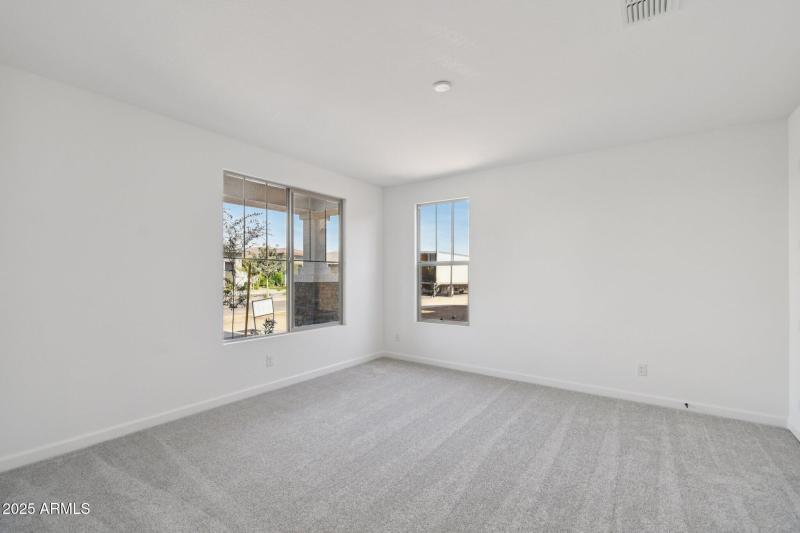 48-web-or-mls-E Saddle Way-S0111-042