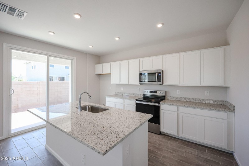 09_Home-for-Sale-Apache-Junction_Radiant