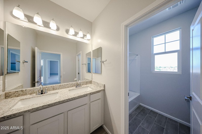 19_Home-for-Sale-Apache-Junction_Radiant