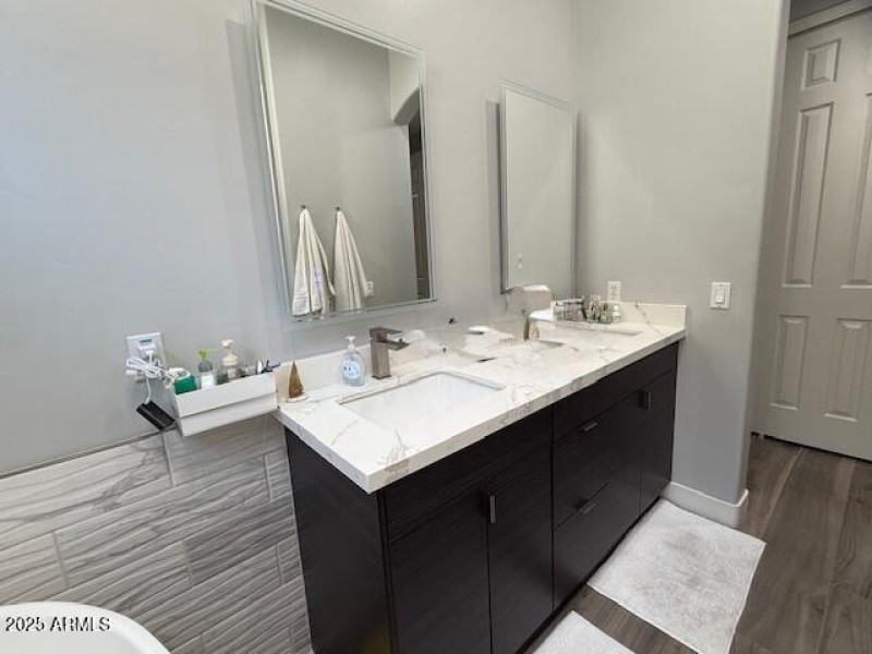 Owner's Bath Dual Vanity