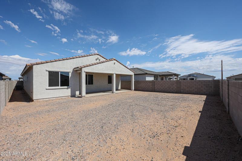 36_RED-74-Century-Communities_large-yard