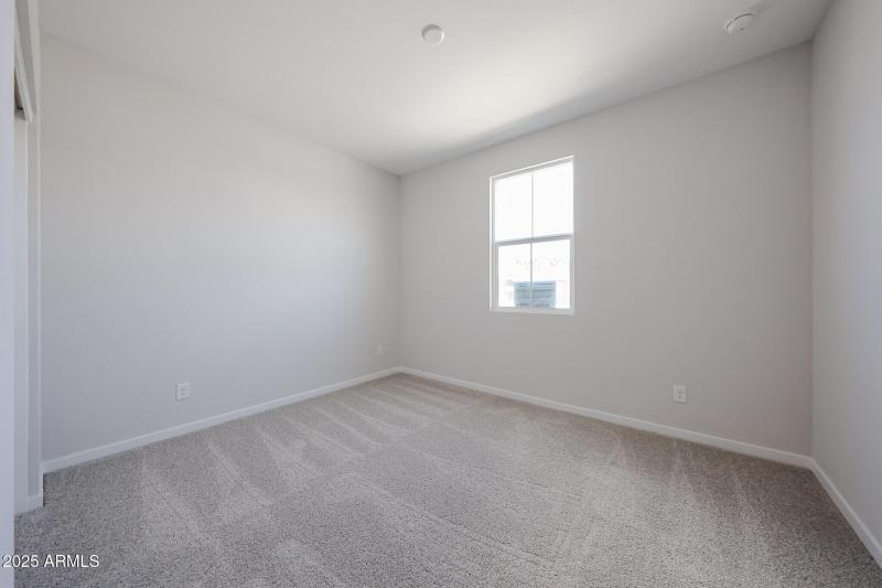 17.1_RED-74-Century-Communities_Bedroom-