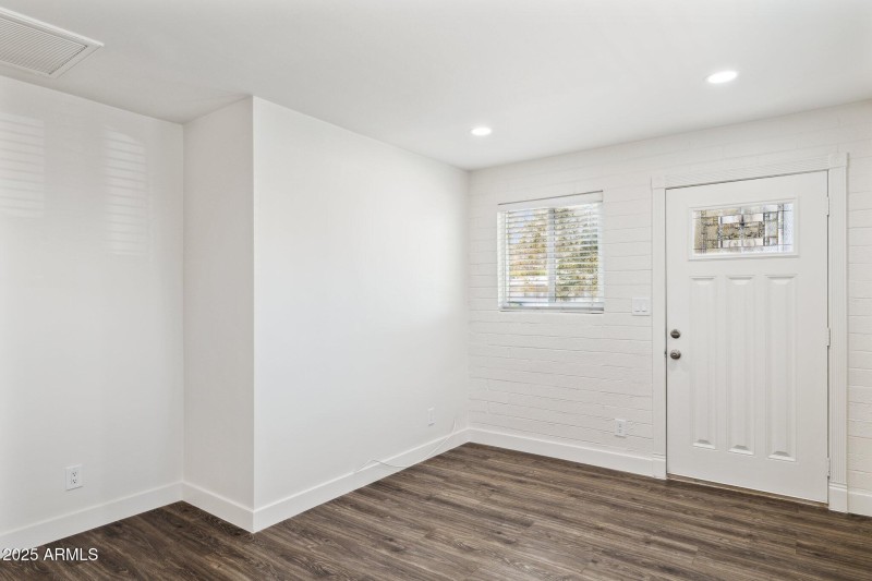 3-web-or-mls-1542-e-turquoise-ave-1