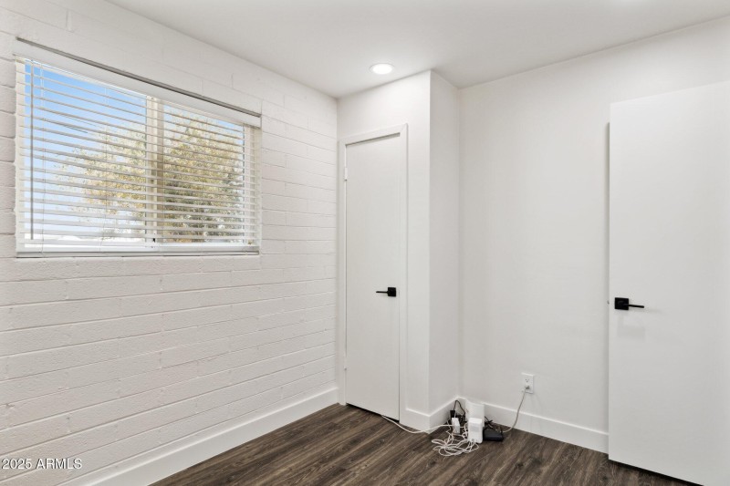 20-web-or-mls-1542-e-turquoise-ave-1