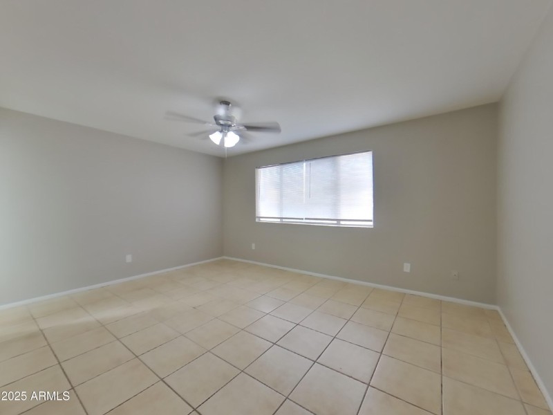 7_pc_2v3y8dUblQ_MLGqxh9xJd_layout_1