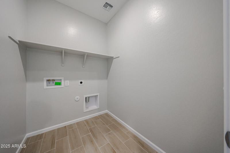 28_Century-Communities_North-Copper-Cany