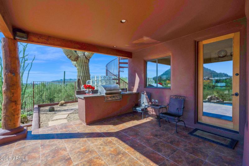 BBQ Aside the Kitchen