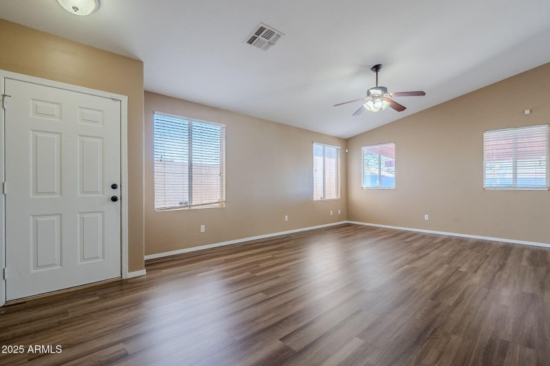 6-web-or-mls-Renaissance-6