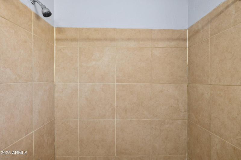 28-web-or-mls-2636-n-dayton-st