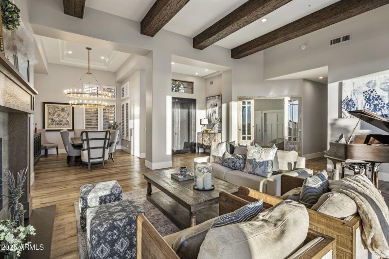 019_Formal LivingDining View