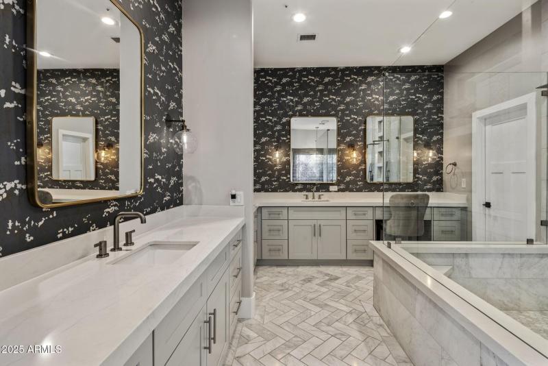 029_Primary Bathroom Double Vanity