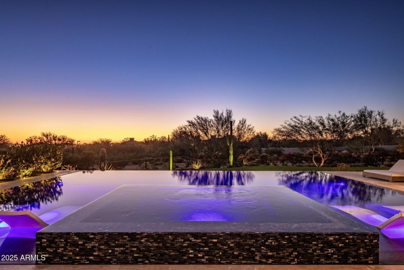 058_Twilight Spa View