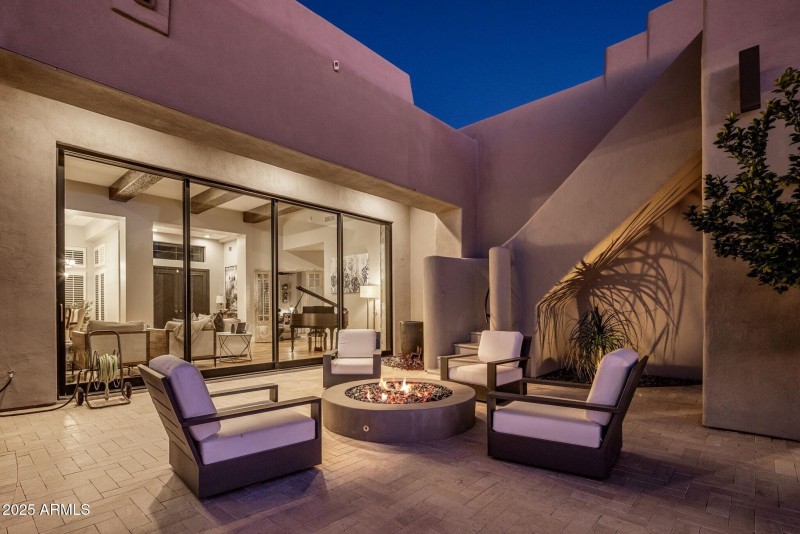 060_Twilight Firepit View