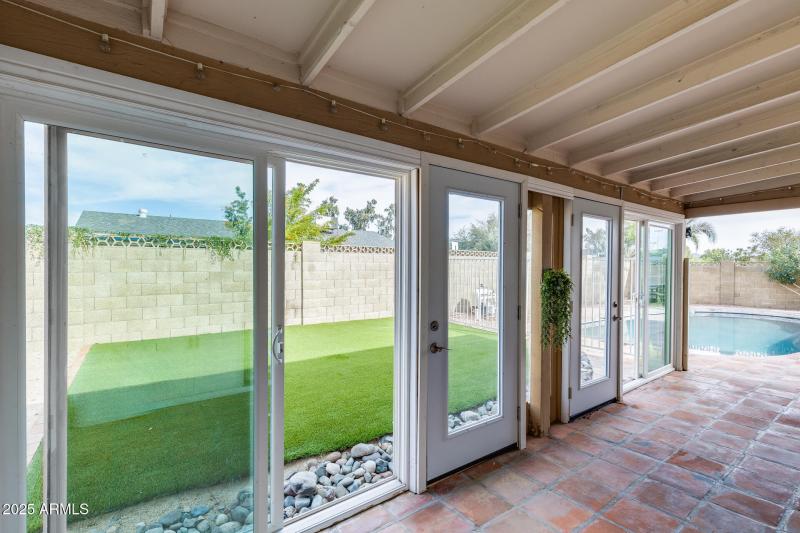 AZ room opens up for shaded entertaining