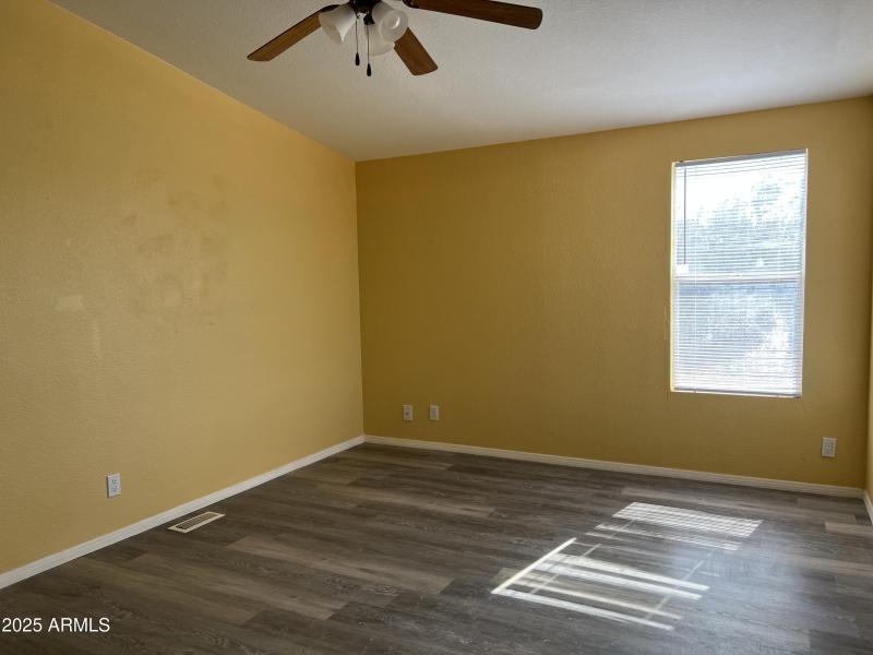 20251102_183522082_iOS