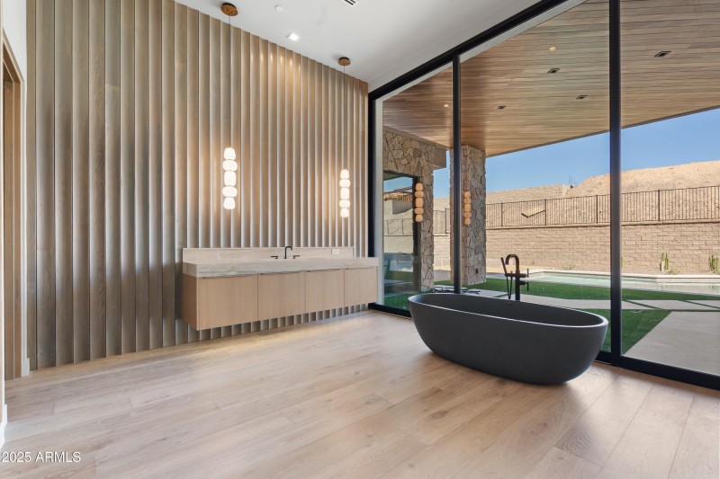 028_Primary Bathroom