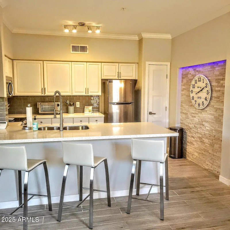 30fbe98efe52d8eedd2e75c99115f30a-uncropp