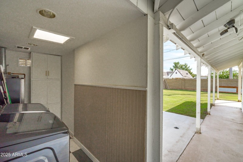 30-Laundry Room Storage