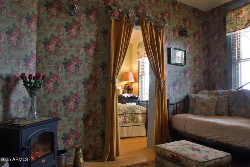 2 bedroom Miner's Suite