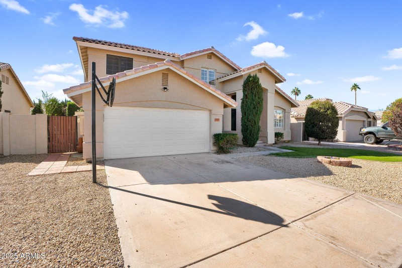 3-web-or-mls-4257 E Michelle Ave - 1