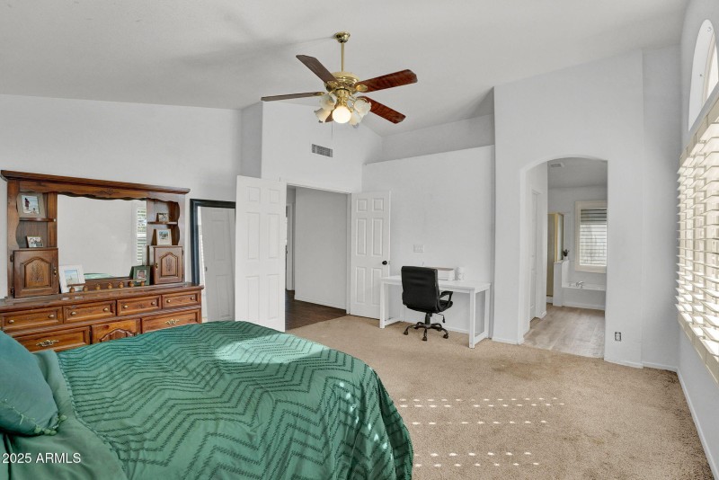 22-web-or-mls-4257 E Michelle Ave - 21