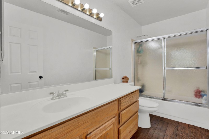 36-web-or-mls-4257 E Michelle Ave - 32