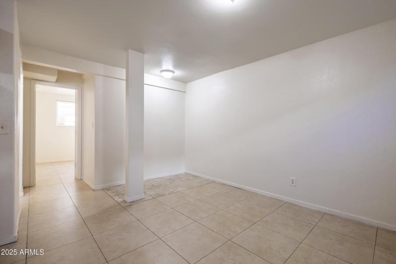 325 329 S Pioneer Interior 03