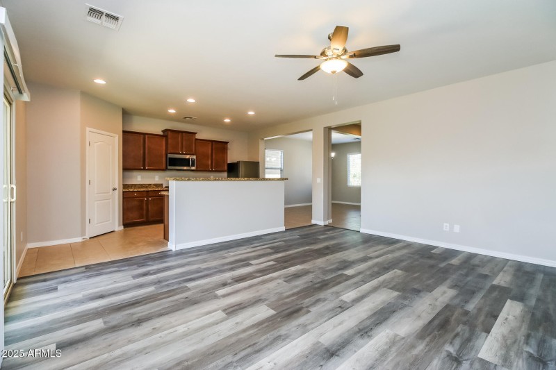 005-photo-living-room-11634001