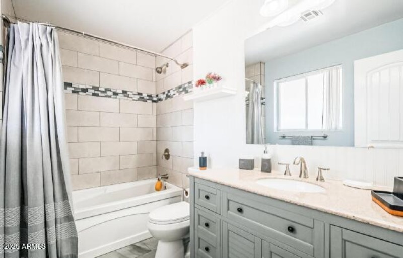 Screenshot 2025-04-18 9.43.42 PM