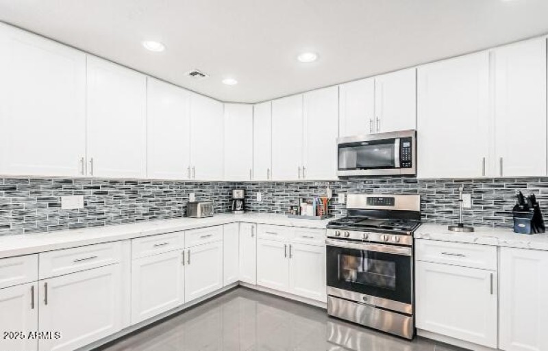 Screenshot 2025-04-18 9.42.45 PM