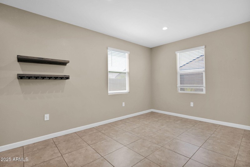 26-web-or-mls-P1246243