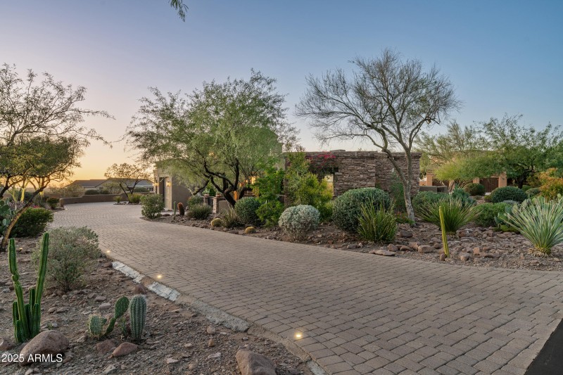 2466 S Pinyon Village (5 of 85)