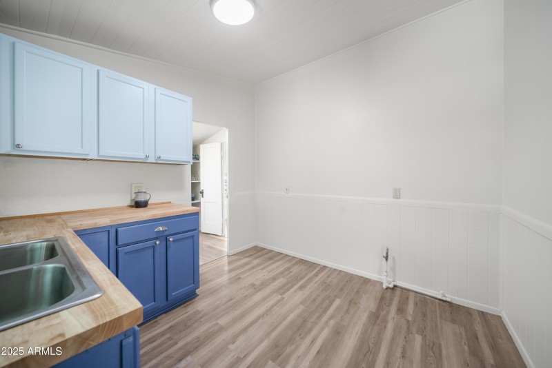 11.166 N Jefferson Street