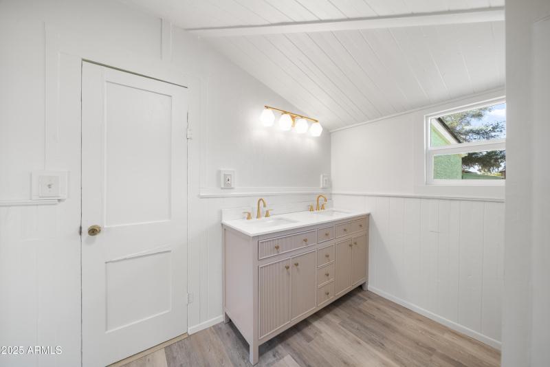 15.166 N Jefferson Street