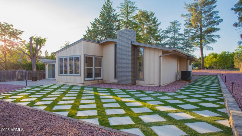 0-HK5A2235-CmRaw-Plus-Edit (1)