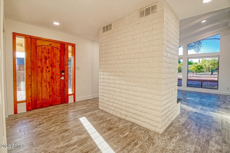 0-INT-80D-HDR-1-CR-P-Edit-IMG_1295