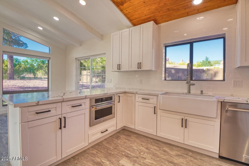 15-INT-80D-HDR-1-CR-P-Edit-IMG_1112