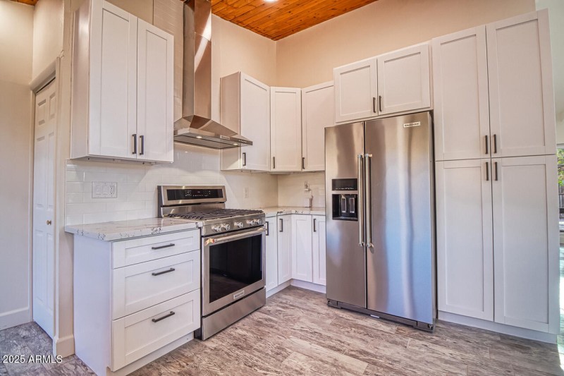 15-INT-80D-HDR-1-CR-P-Edit-IMG_1100