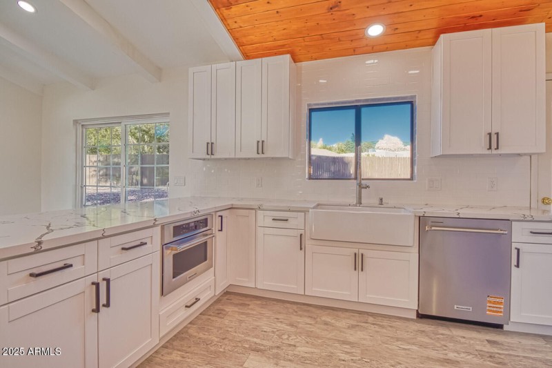 13-INT-80D-HDR-1-CR-P-Edit-IMG_1082