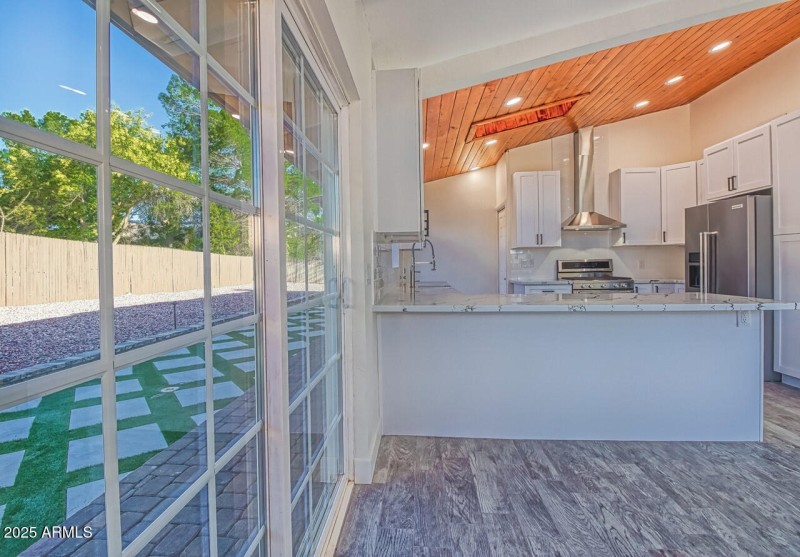 11-INT-80D-HDR-1-CR-P-Edit-IMG_1052