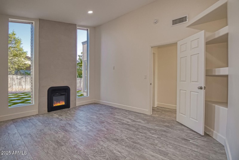 23-INT-80D-HDR-1-CR-P-Edit-2-IMG_1241 co